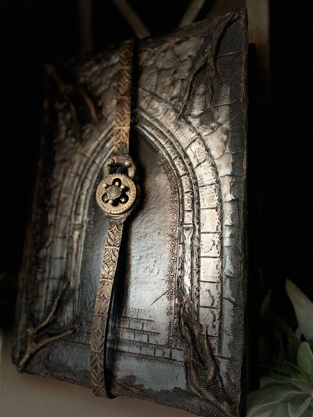 Handmade Leather 'Name of the Wind' Book – Gothic Arch Collector's Edition
