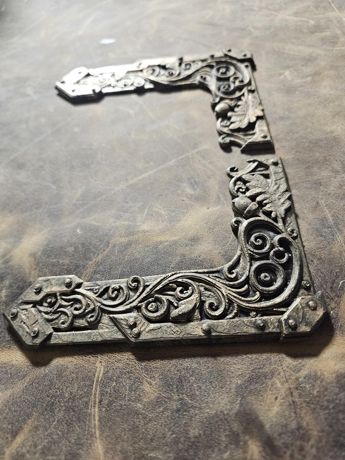 Oakleaf Gothic Book Corners — Medieval Relic Grade (Set of 4)