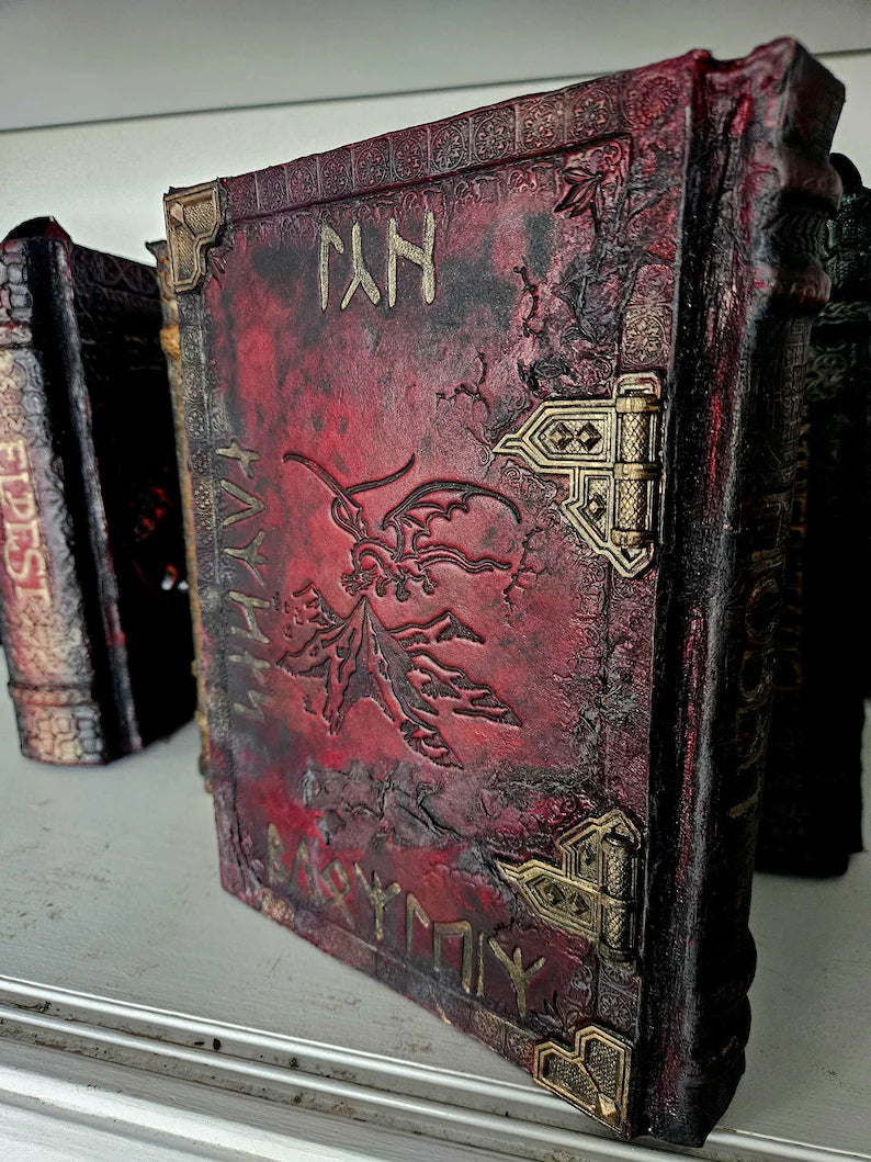 The Hobbit Leatherbound Book | Custom Deluxe Collector's Edition | Smaug Vault Relic - 3rd Anniversary Leather Gift