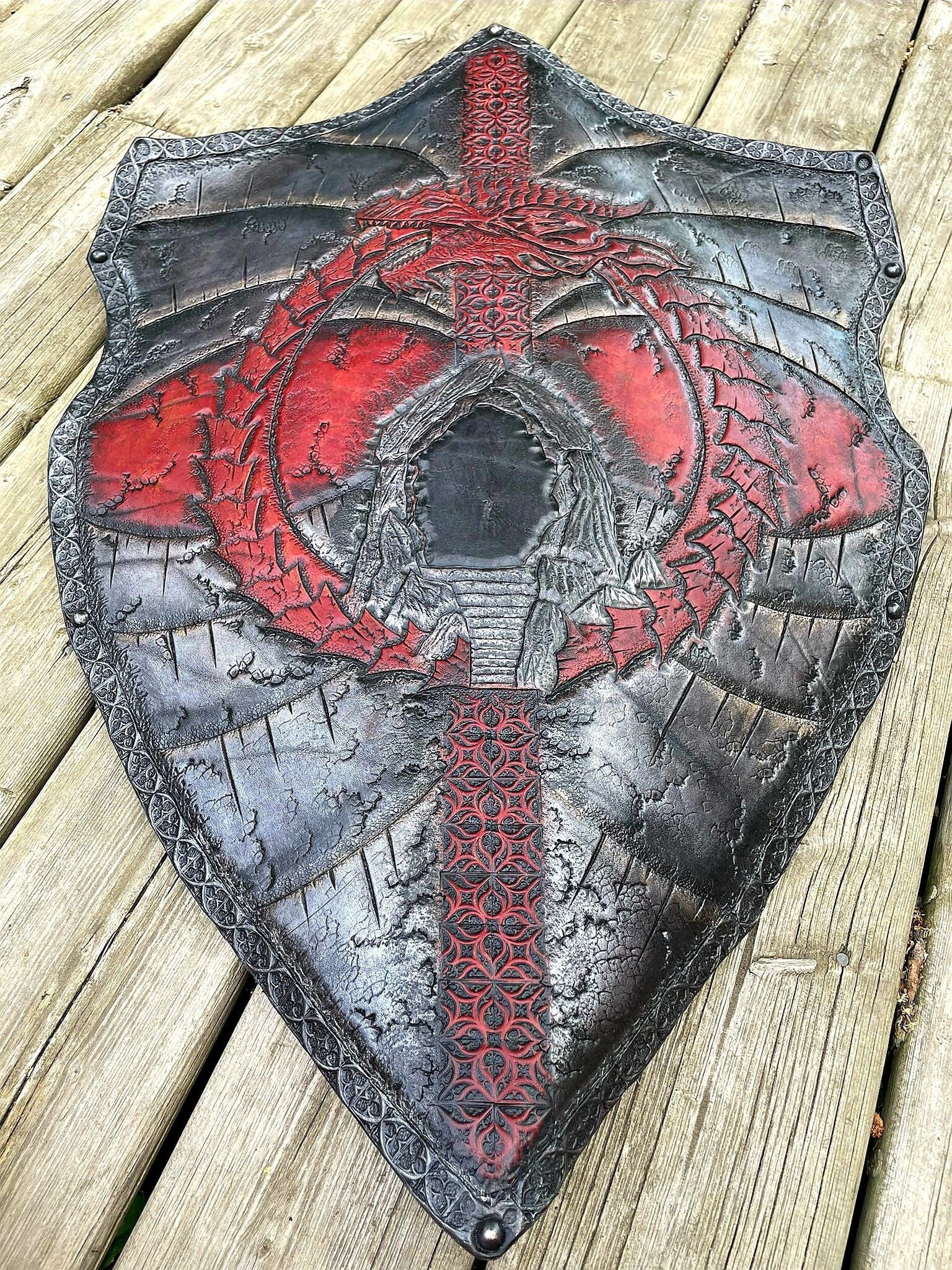 Heirloom Ouroboros Kite Shield