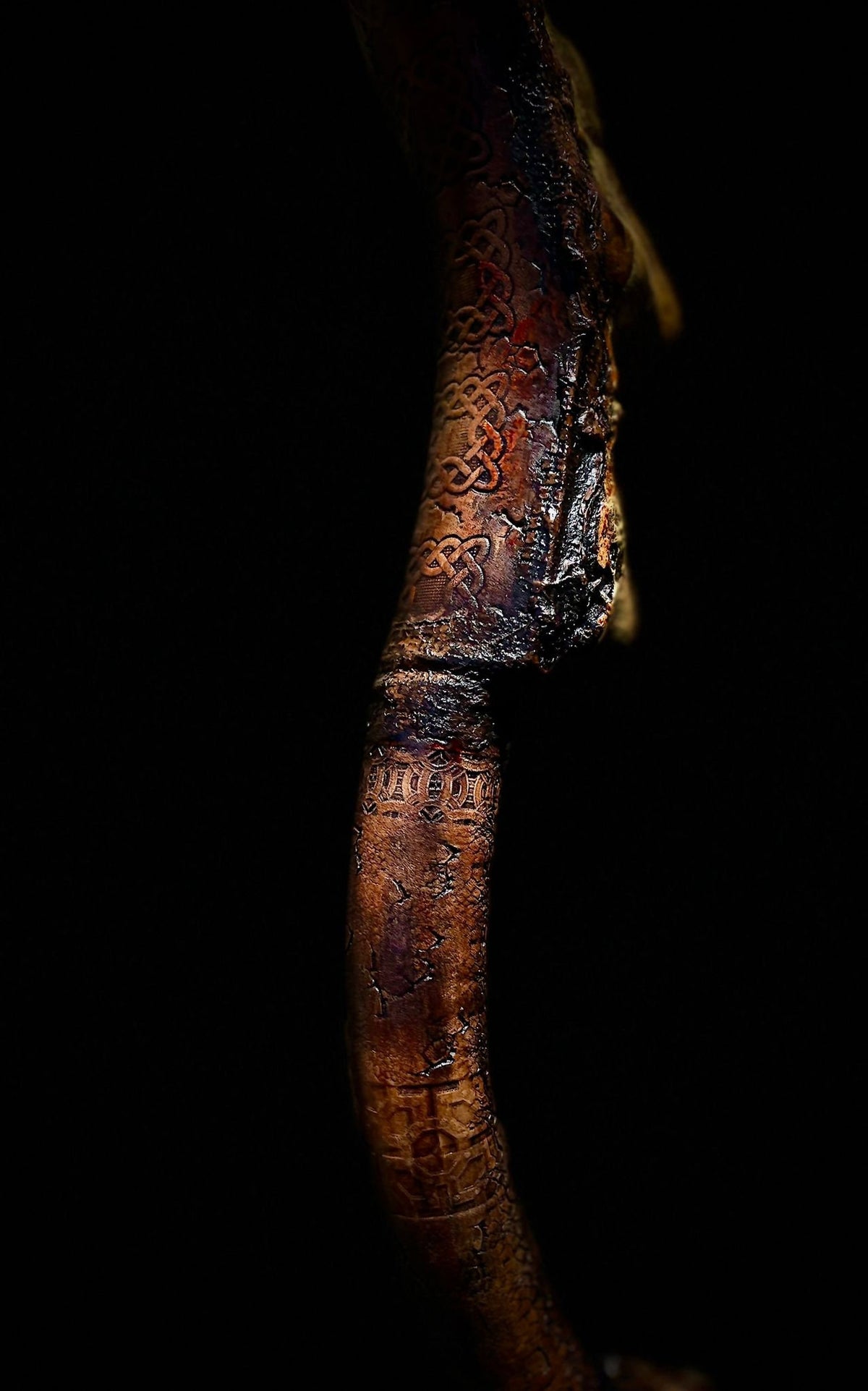 Ancient Bone Bow – Functional Fantasy Recurve Bow | Customizable Grip Sigils | Display-Ready Collector’s Weapon