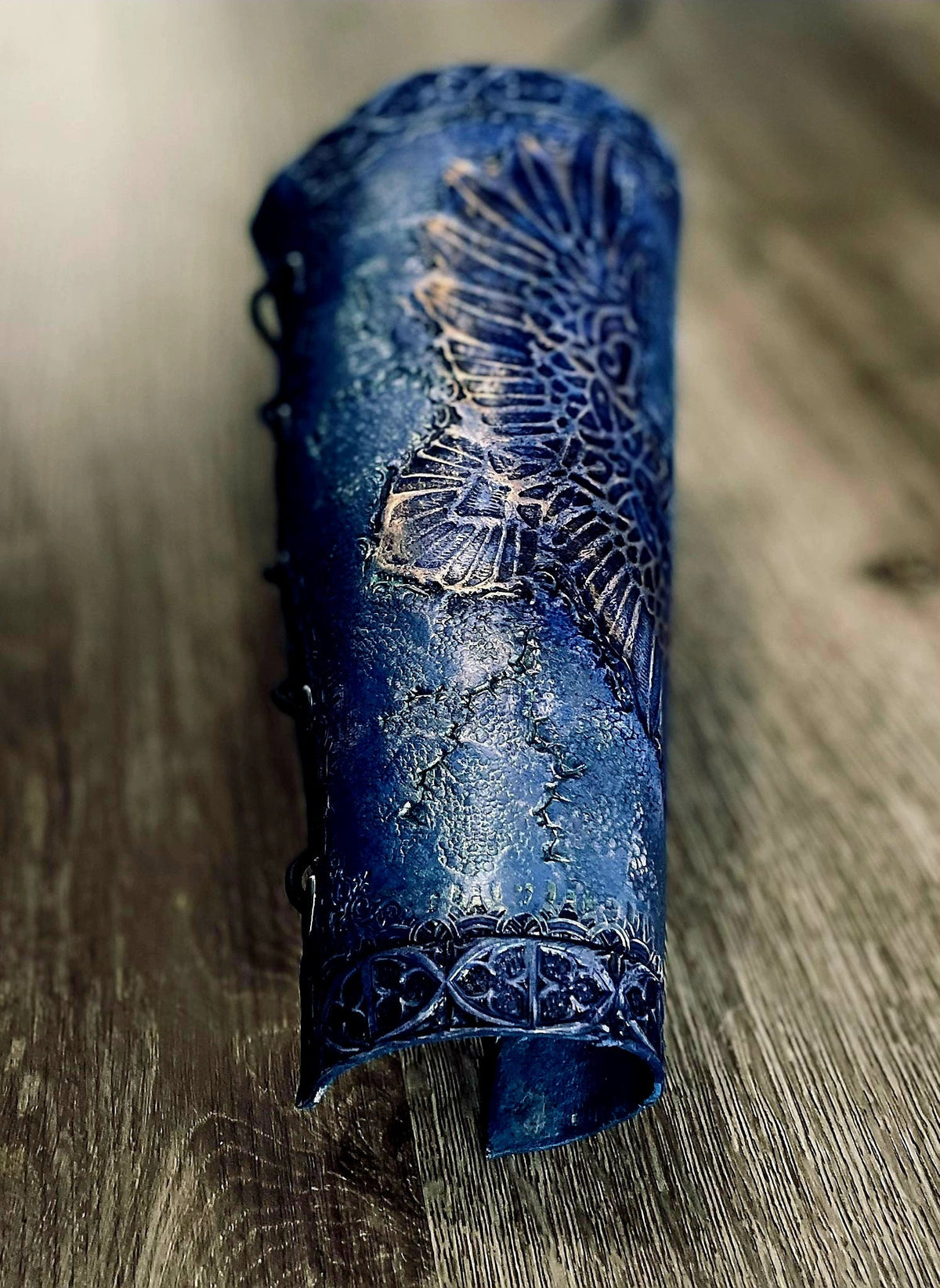 Raven arm Guard