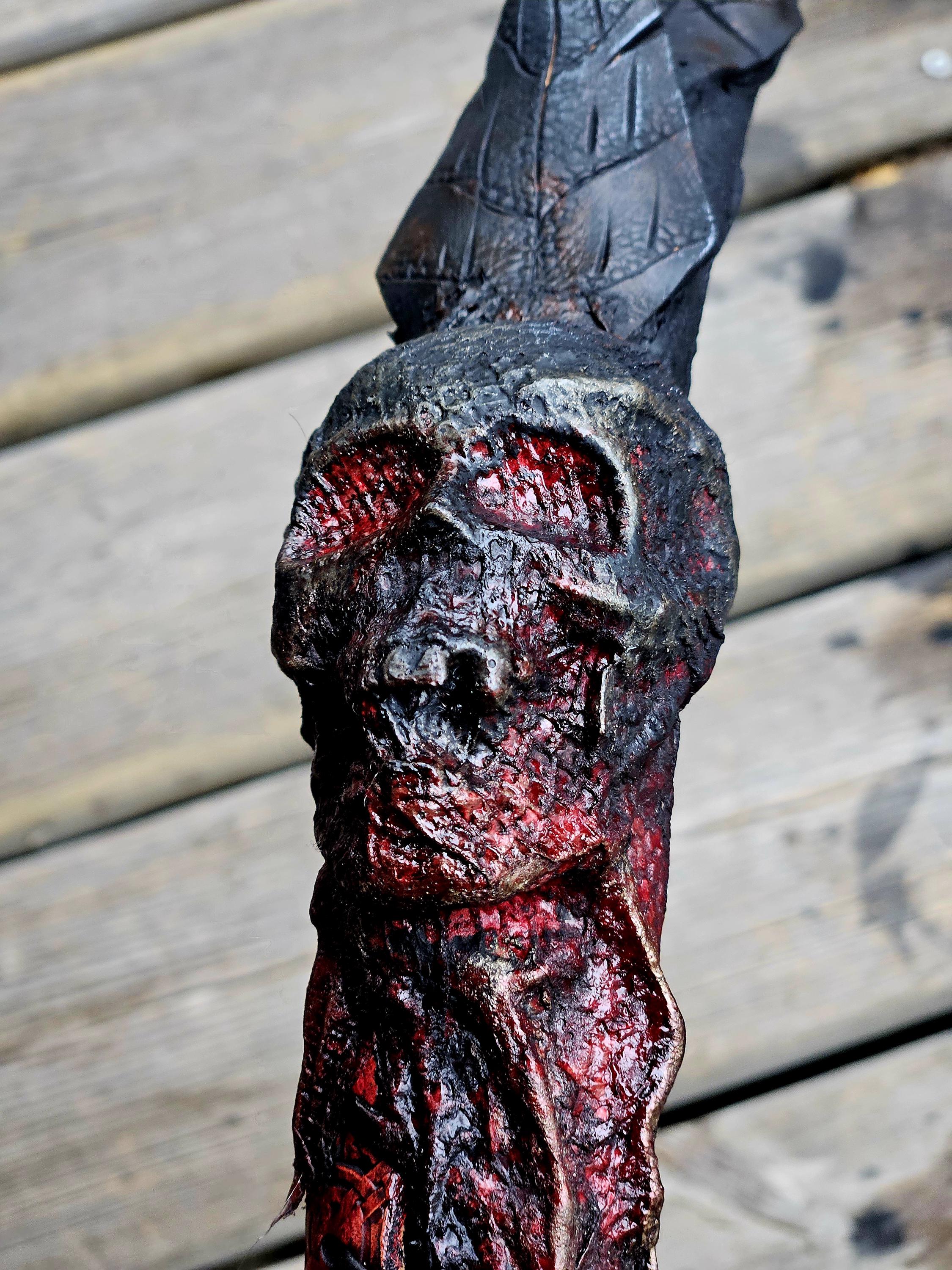 Spine Strike – Fully Functional Fantasy Recurve Bow (15–50 lb) | Handcrafted Gothic Dragonbone Bow with Optional Wall Mount