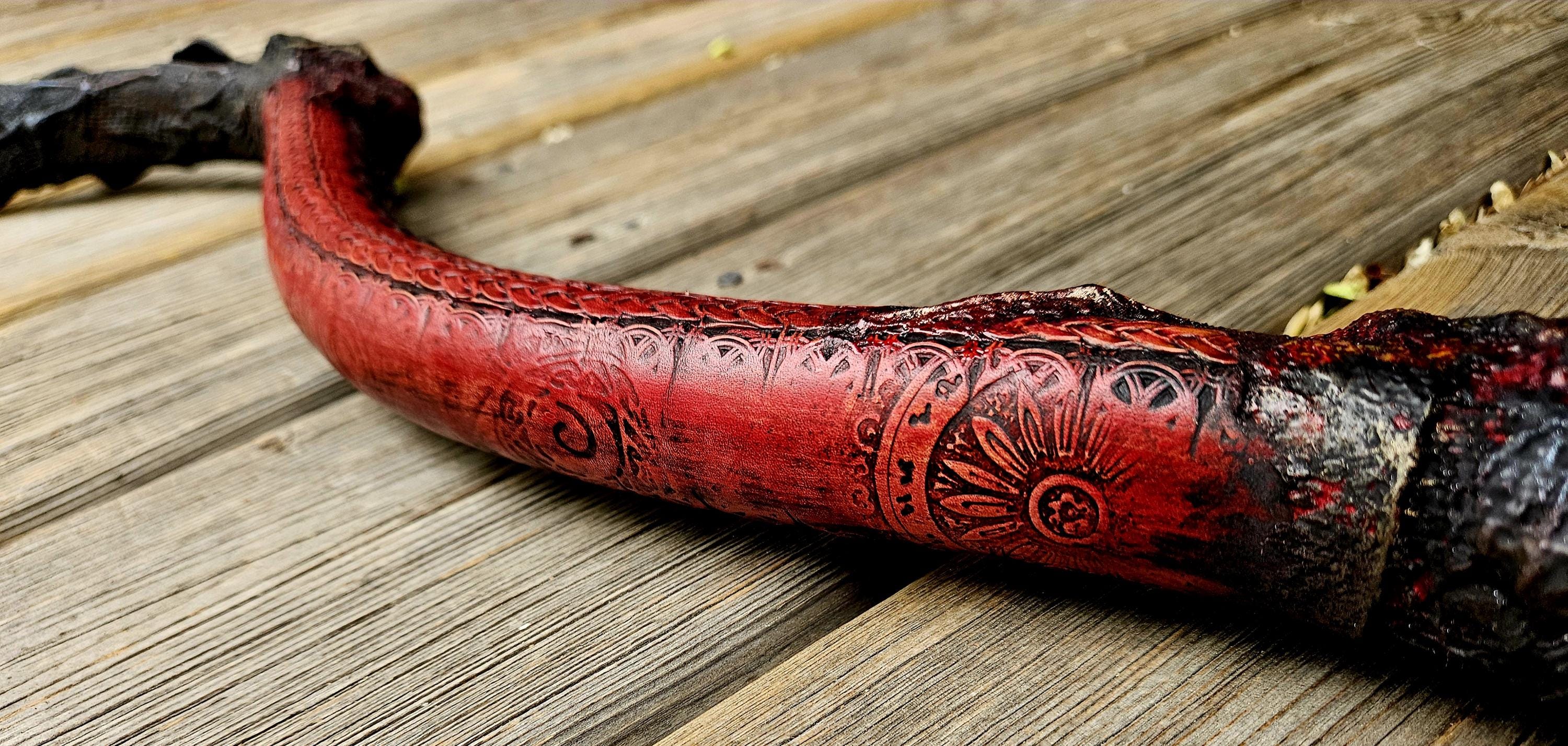 Spine Strike – Fully Functional Fantasy Recurve Bow (15–50 lb) | Handcrafted Gothic Dragonbone Bow with Optional Wall Mount