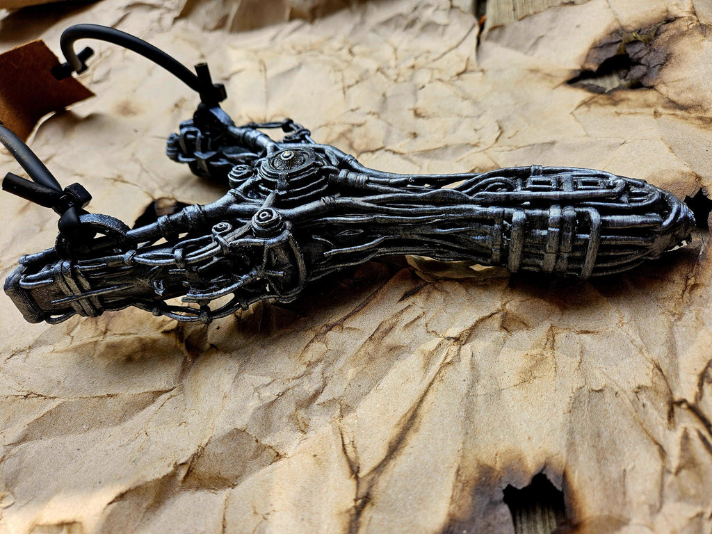 Mech Fang Slingshot – Fully Functional Biomechanical Sling | Cyberpunk Survival Slingshot | Gothic Tech Relic Catapult