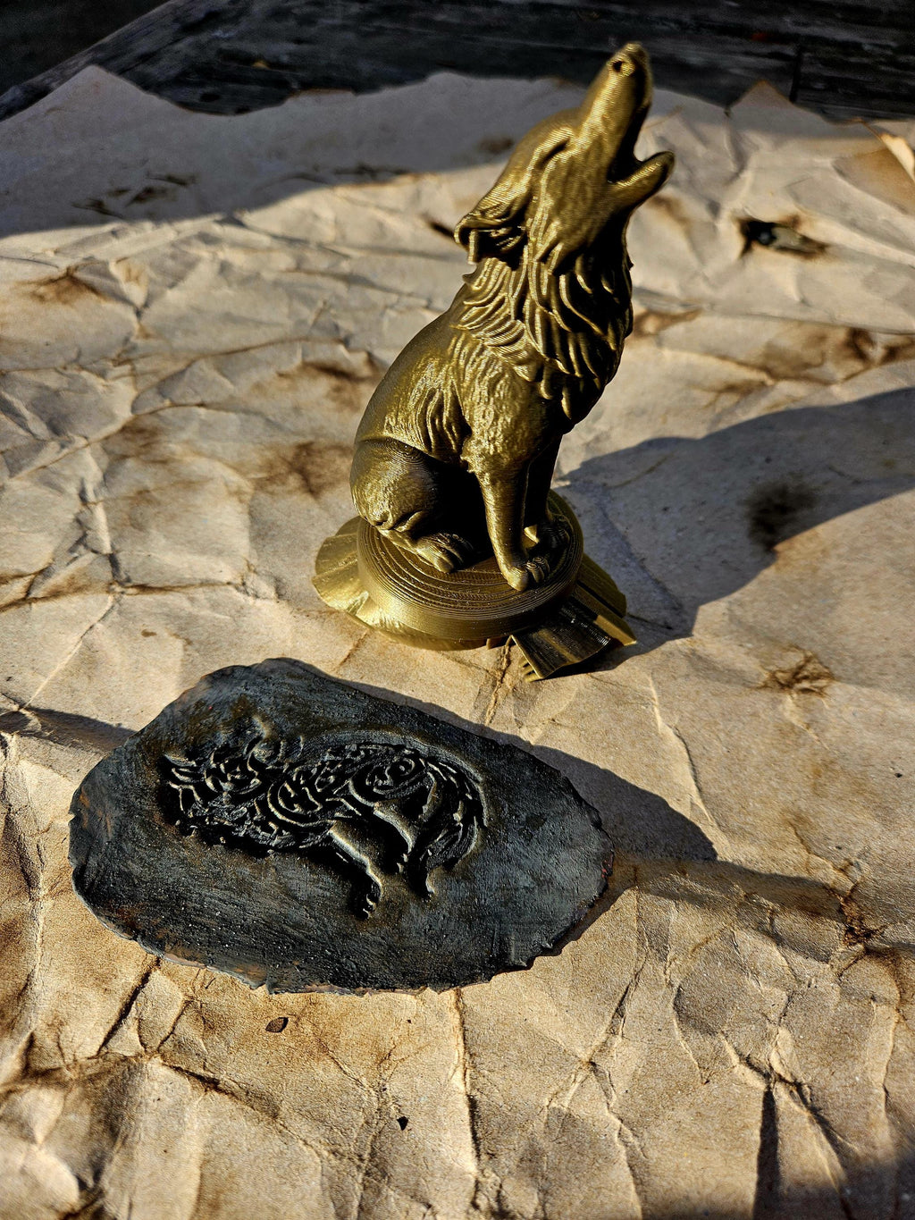 Wolf Clay Stamp – Full-Strength Artisan Tool for Clay, Wax, and Soap