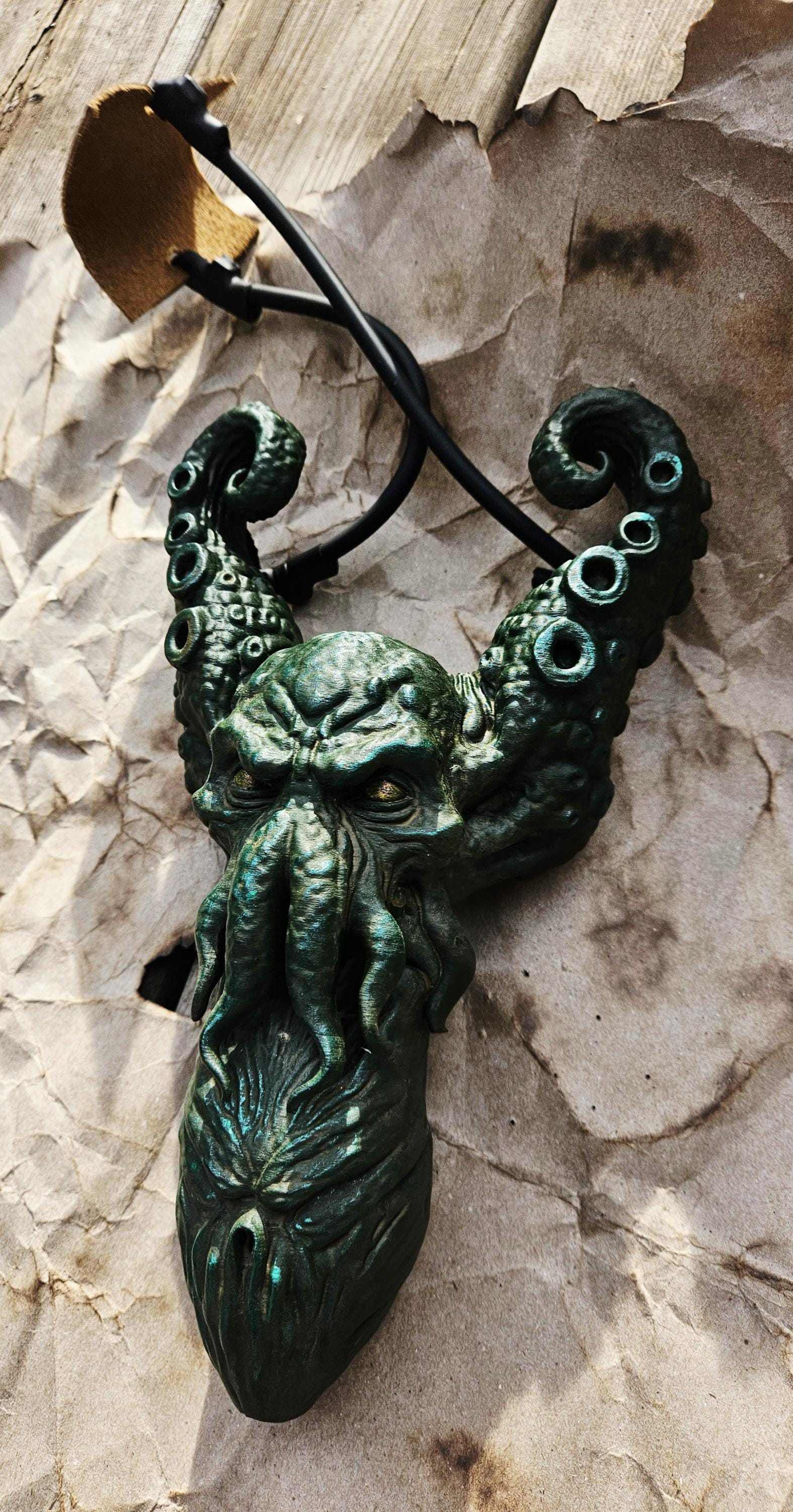 Leviathan Slingshot – Fully Functional Cthulhu Sea Monster Sling | Handmade Fantasy Weapon | Kraken Slingshot