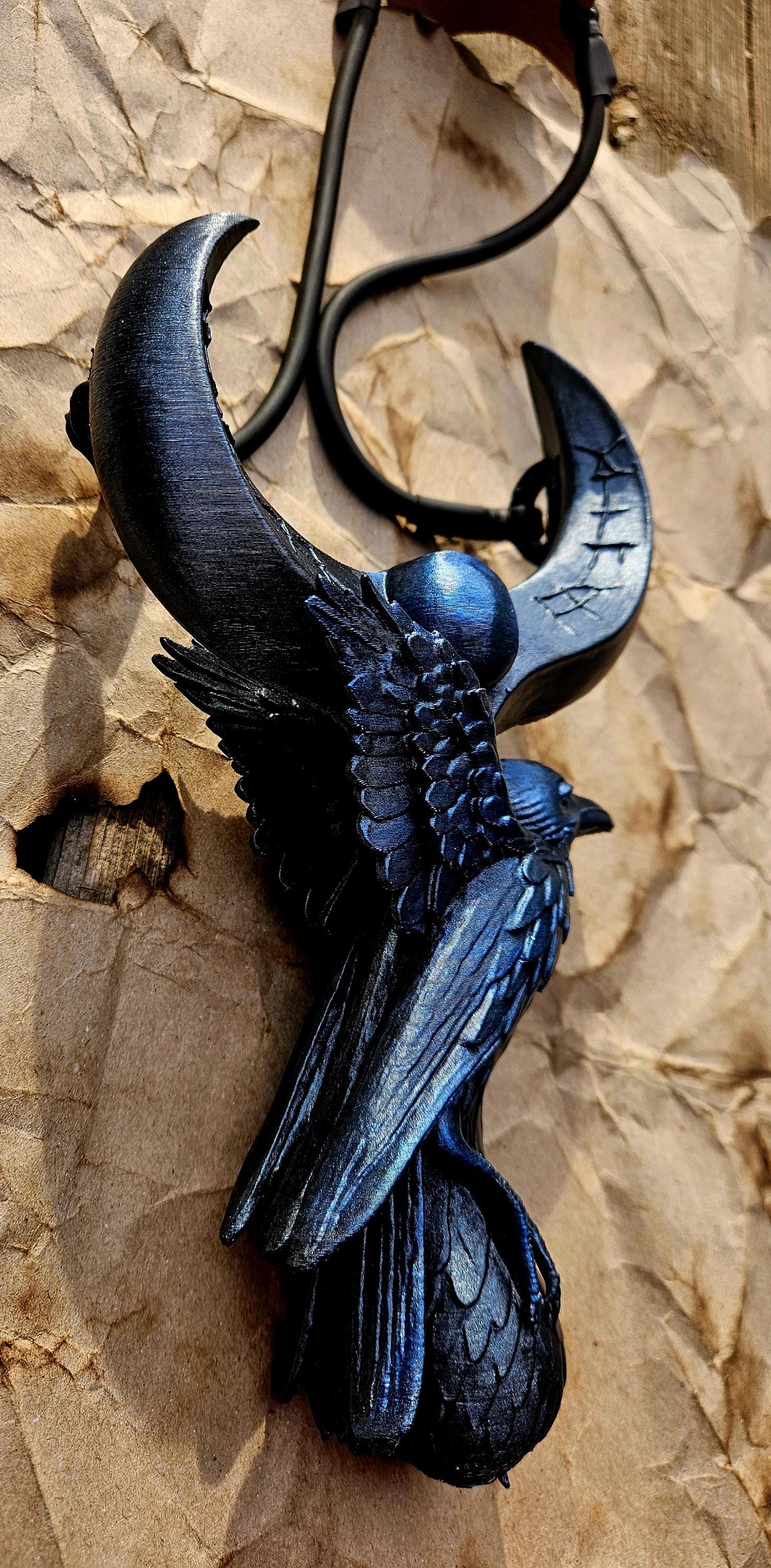 Raven Slingshot: Gothic Crow Design - Functional Fantasy Relic