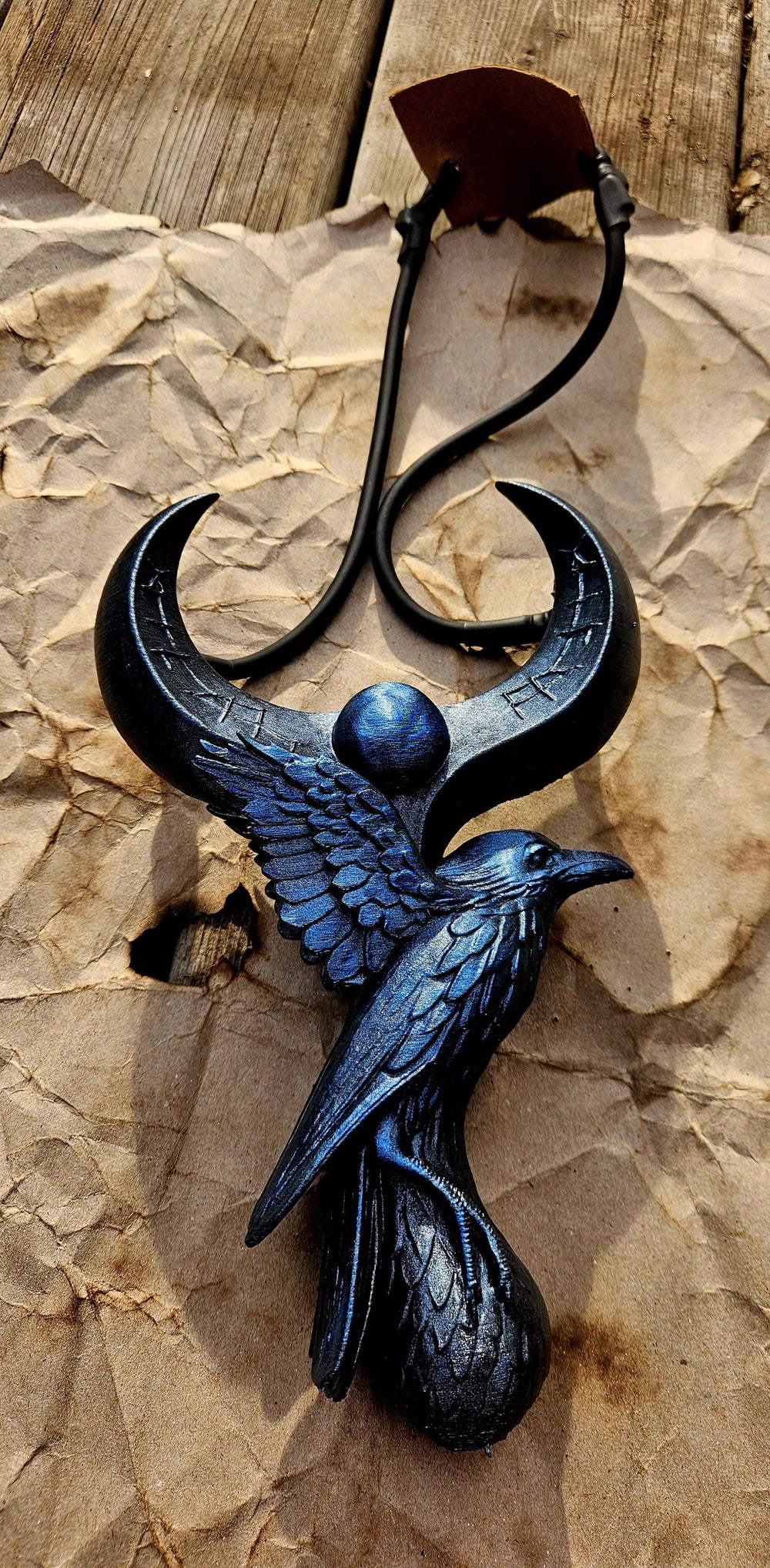 Raven Slingshot: Gothic Crow Design - Functional Fantasy Relic