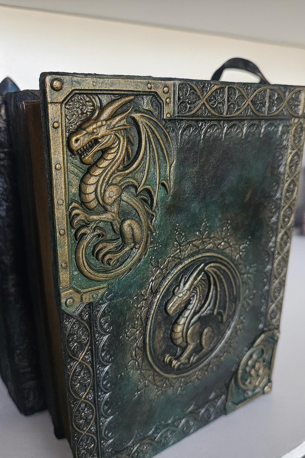 Dwarven Geometric Book Corners – Relic Armor Style, Matte Black or Gold