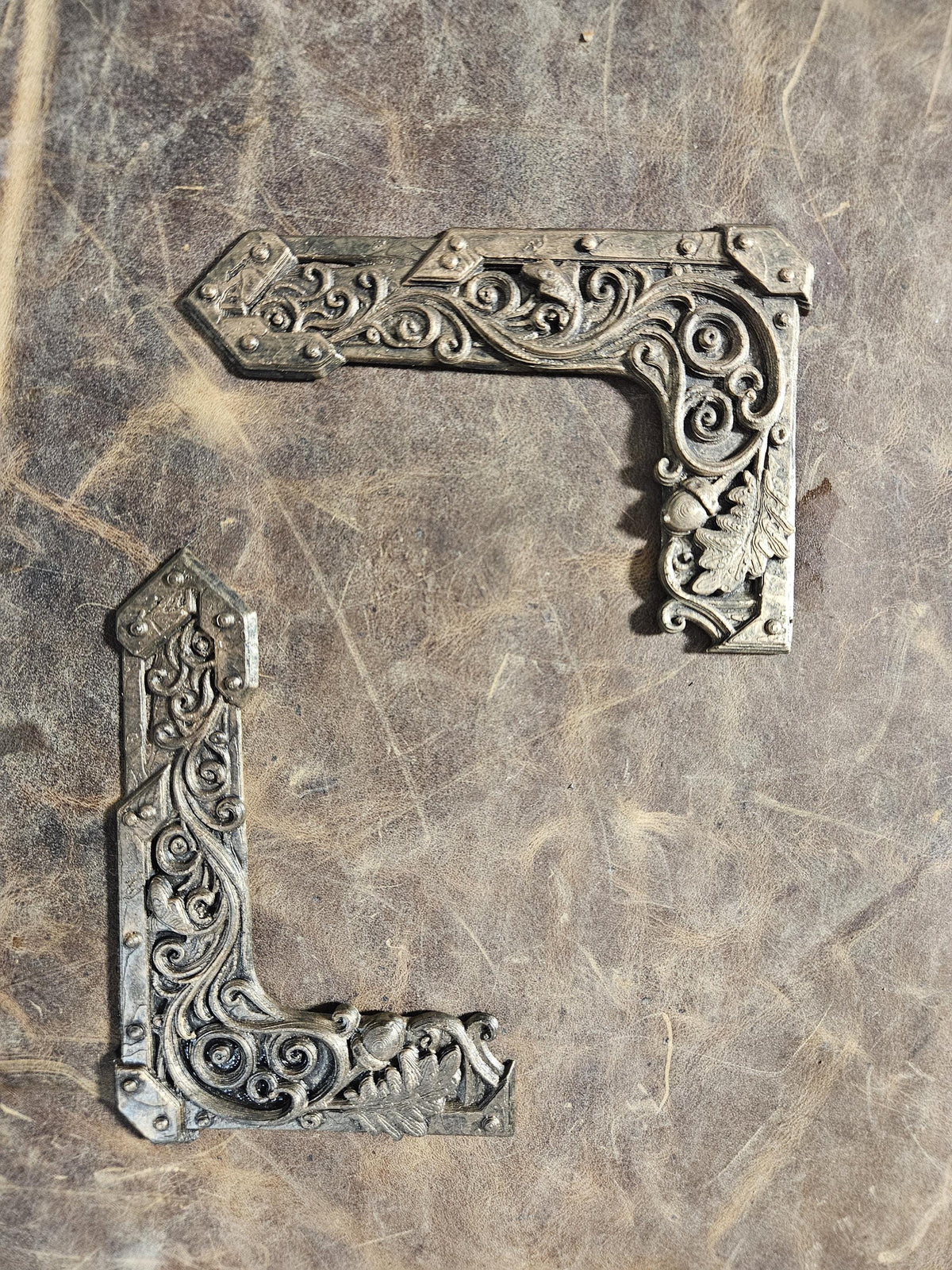 Oakleaf Gothic Book Corners — Medieval Relic Grade (Set of 4)