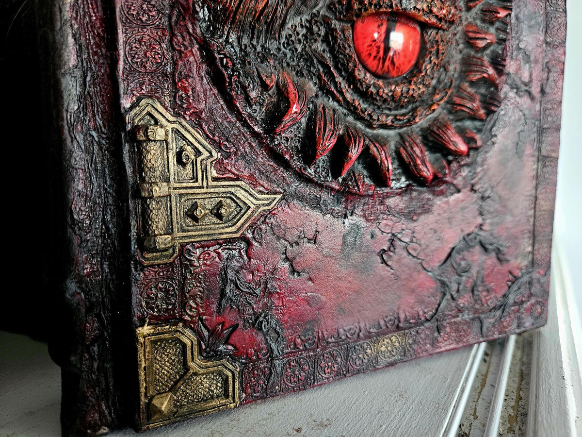 Red Hobbit front detail — supplied binding photograph