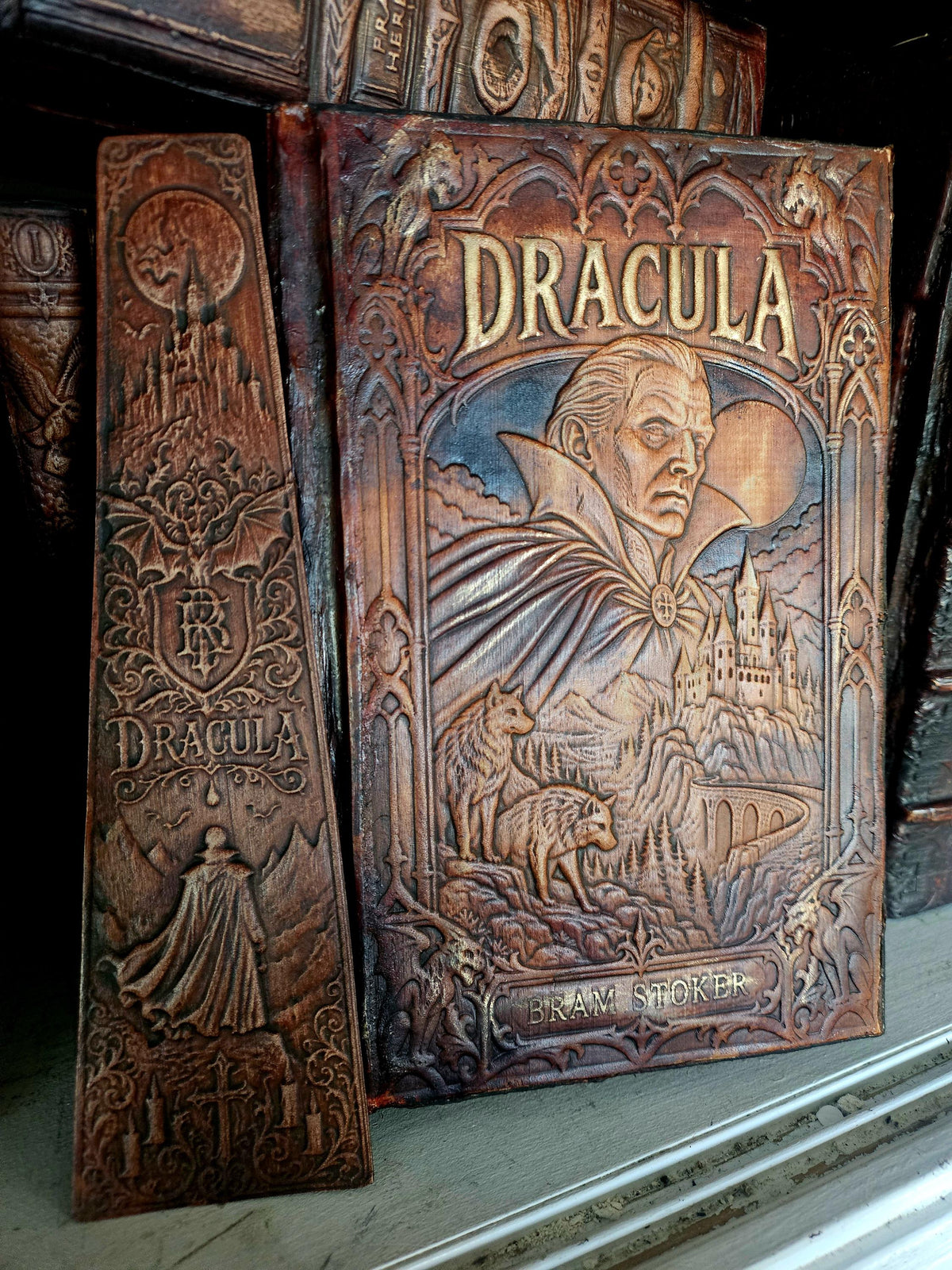 Dracula front alternate bookmark arrangement — supplied binding photograph